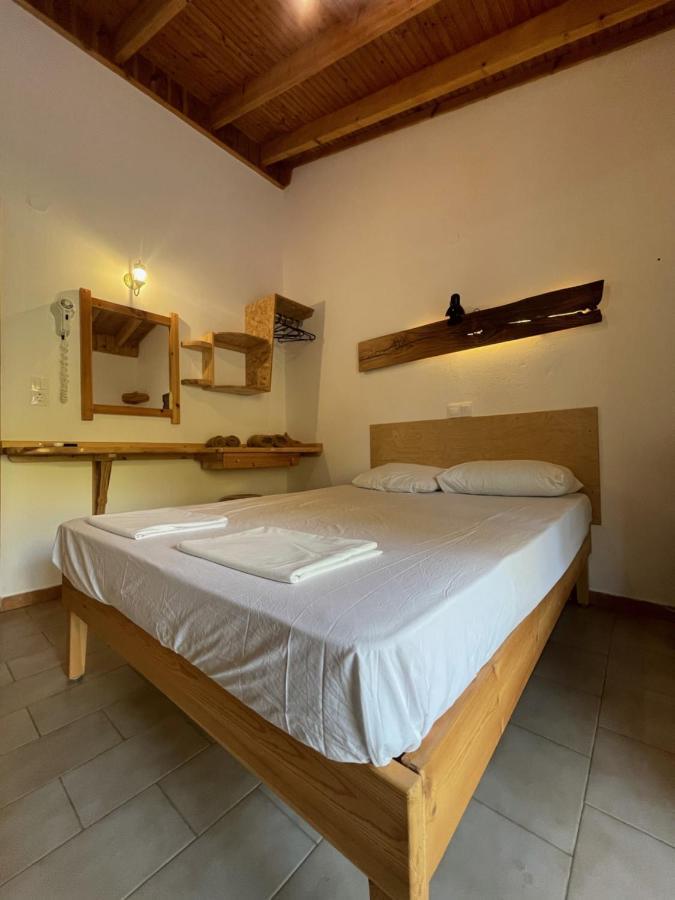 Pension Oasis Votsi  Exterior foto